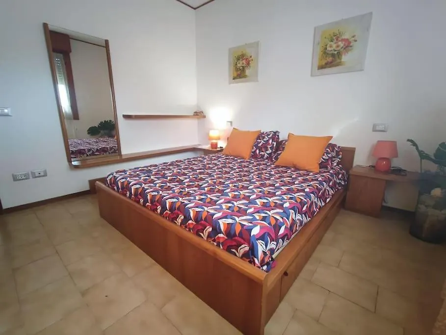 Apartment Appartamento Mare E Monti A Marina Di Massa Italy